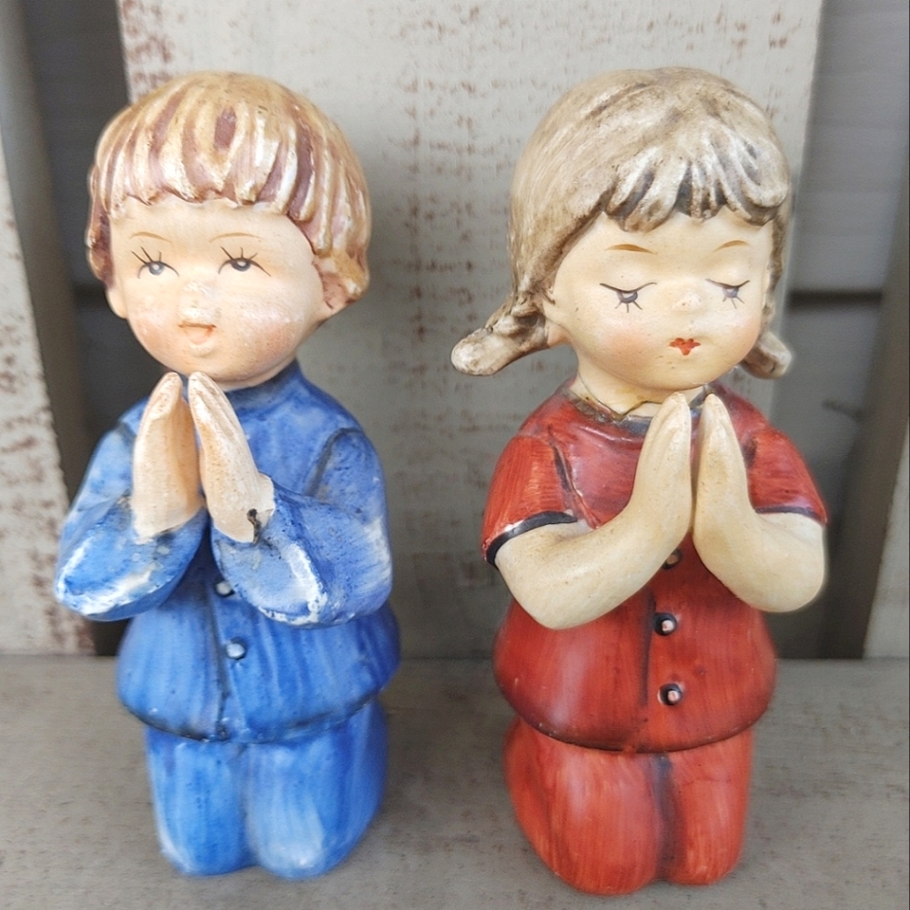 Vintage Schmid Brothers Ceramic Praying Boy & Girl 4"H Made In Japan 2 Piece Set